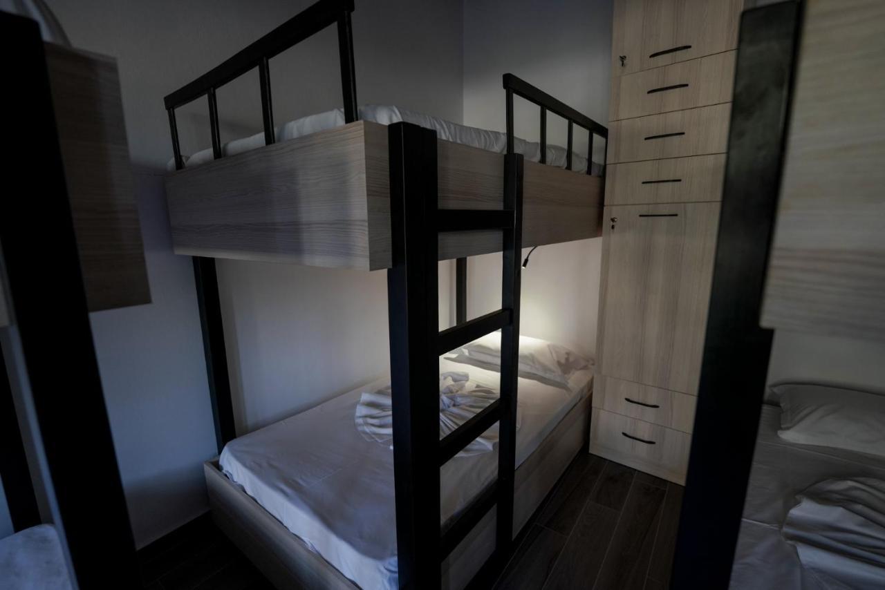 Helin'S Hostel By Backpackers Berat Bagian luar foto