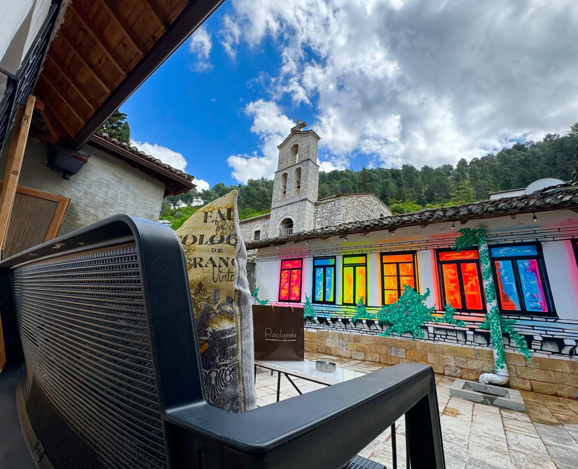 Helin'S Hostel By Backpackers Berat Bagian luar foto